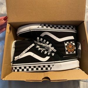 Black & White High Top Vans!!